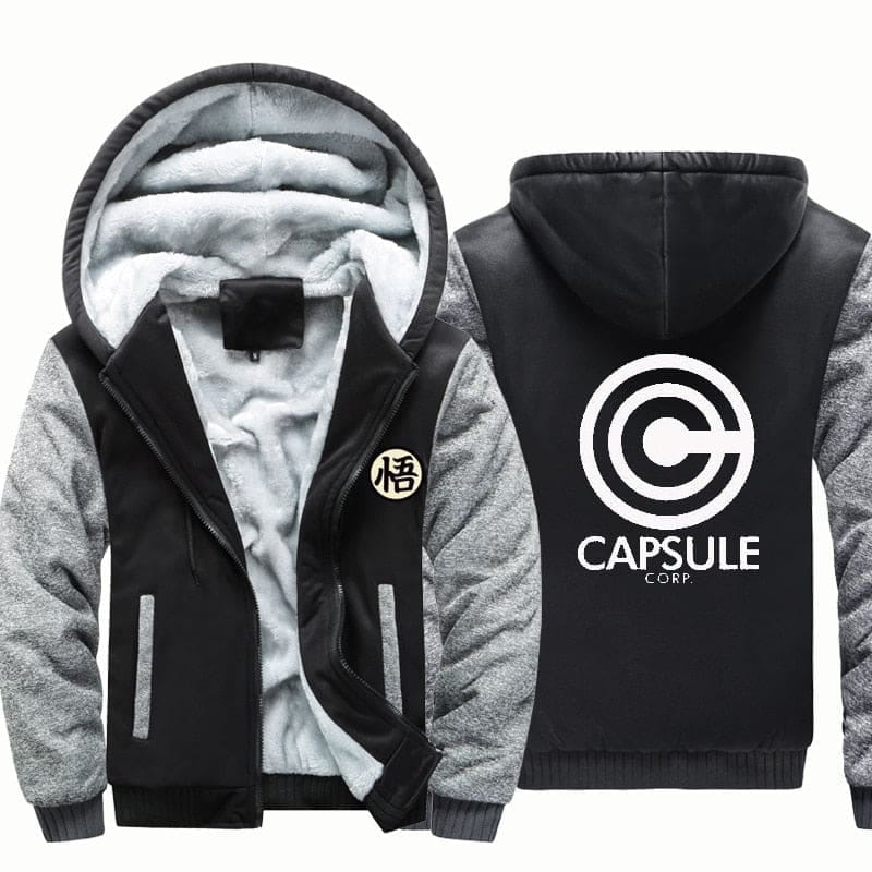 Capsule Corp Fleece Jacka - Dragon Ball Z™