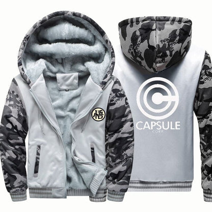 Capsule Corp Fleece Jacka - Dragon Ball Z™