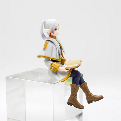 Frieren Figur "Sittande" – Frieren™