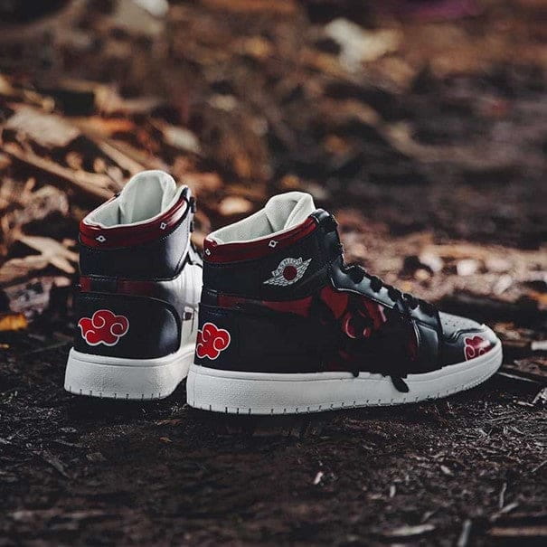Itachi Uchiha Sneakers – Naruto Shippuden™