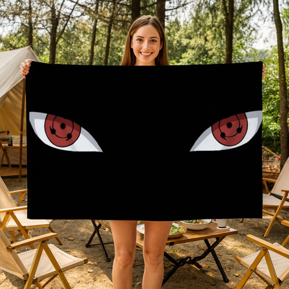 Itachi Uchiha "Uppväckt Sharingan" Flagga – Naruto™