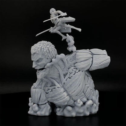 Pansartitanen vs Mikasa Ackerman Figur - Attack on Titan™