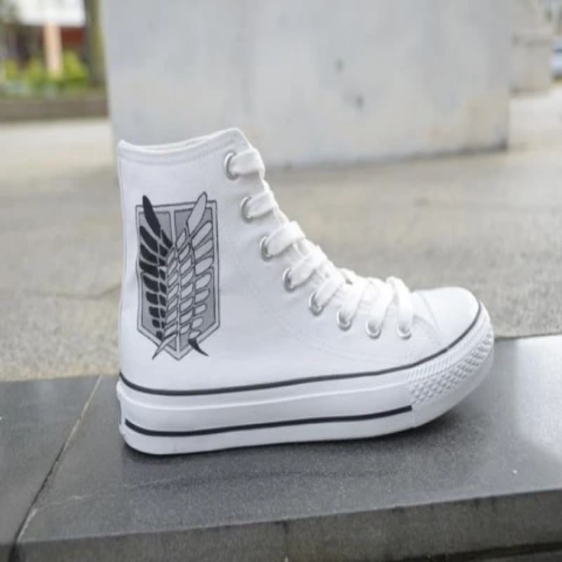 Utforskningskåren Sneakers - Attack on Titan™
